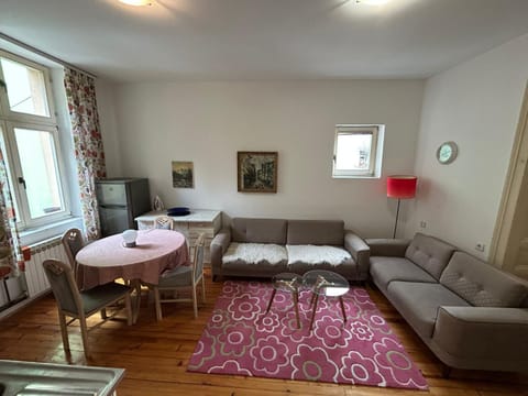 Bed, Living room, Photo of the whole room, Seating area, Dining area