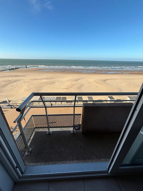 Day, View (from property/room), Balcony/Terrace, Beach, Sea view