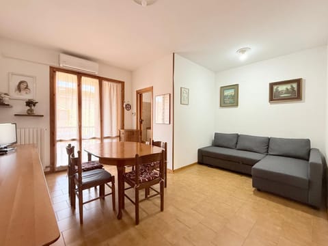 N034 - Appartamento con terrazzo a Numana Apartment in Numana