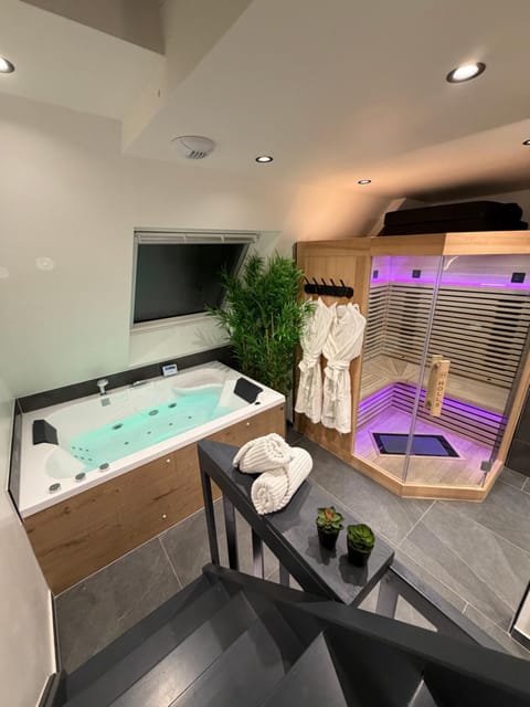 Sauna, Spa and wellness centre/facilities, Bath