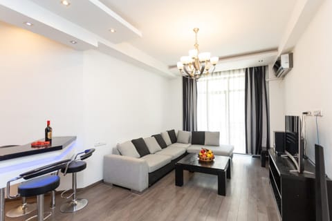 Living room, Dining area, Diving, Diving