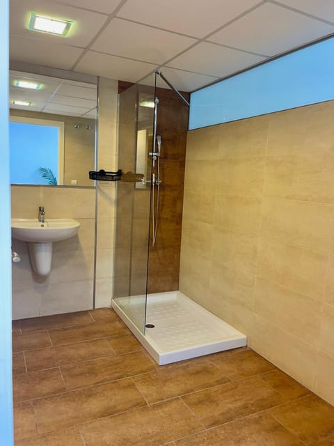 Palm Rooms Hostel Bed and Breakfast in Alicante