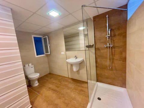 Palm Rooms Hostel Bed and Breakfast in Alicante