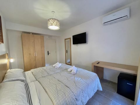 Palm Rooms Hostel Bed and Breakfast in Alicante