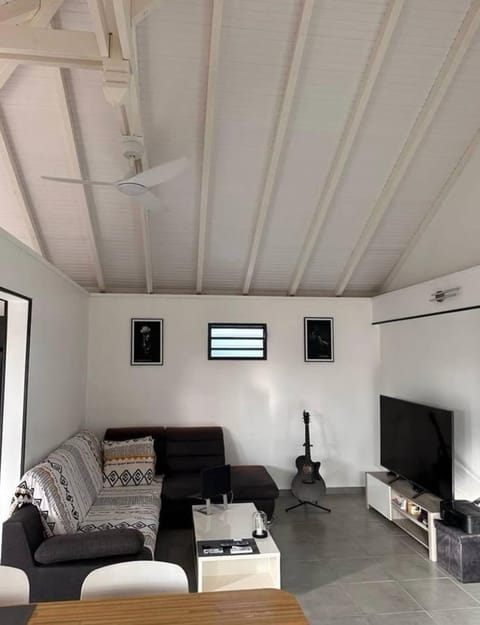 Location saisonnière House in Les Abymes