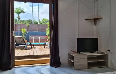 Location saisonnière House in Les Abymes