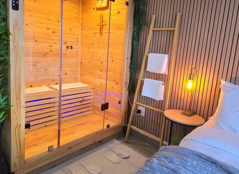 Sauna, Bedroom, towels