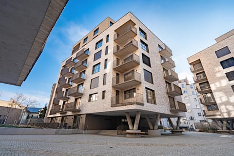 Property building, Neighbourhood, Location