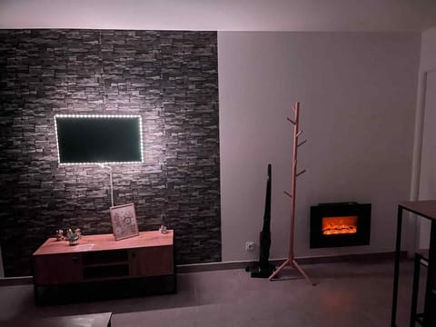 Studio with garden terrace and free parking Apartment in Caen