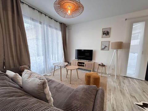 Chalet 3 pièces avec terrasse et parking proche des pistes à Risoul 1850 - FR-1-330-599 Chalet in Piedmont