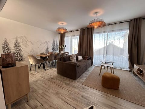 Chalet 3 pièces avec terrasse et parking proche des pistes à Risoul 1850 - FR-1-330-599 Chalet in Piedmont