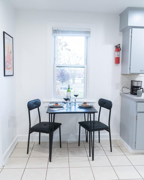 EconoPod 6 Apartment in Detroit