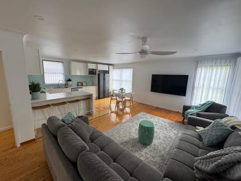 Communal lounge/ TV room, Kitchen or kitchenette