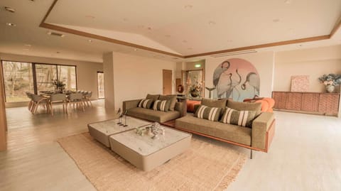 Living room, Dining area