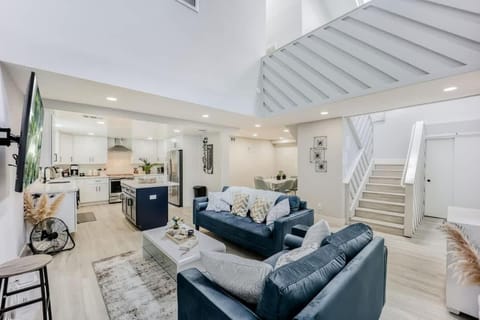 493- Grandeur Family Home AC & Patio near Meta & Stanford House in Menlo Park