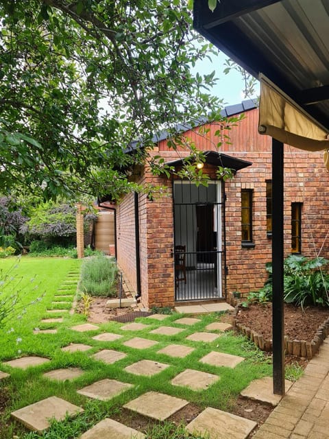 Property building, Garden, Garden, Garden view, Garden view