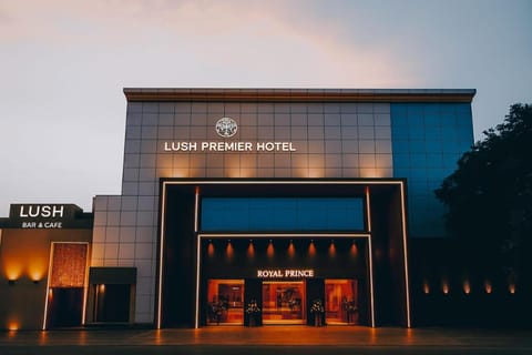 Property building, Facade/entrance