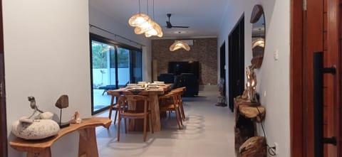 Khrisna Mooi villa 2 BR Villa in Abang