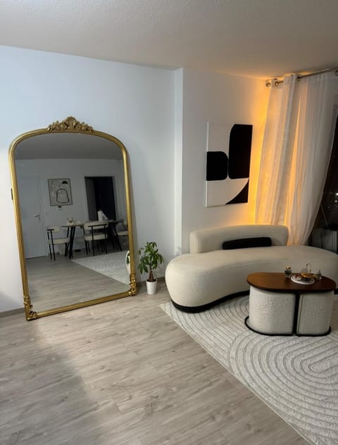 Beautiful Strasbourg apartment, 2 high standing rooms Apartment in Illkirch-Graffenstaden