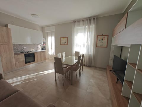 Kitchen or kitchenette, Living room, Dining area