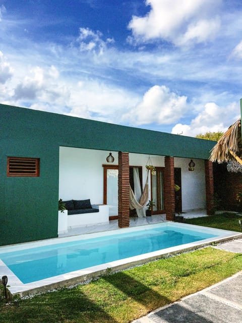 Property building, Day, Garden, Pool view, Swimming pool, Swimming pool