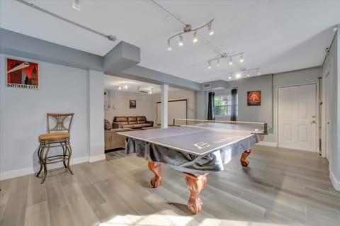 6B Waterfront Game Room Pool Hot Tub Dock House in Palm Harbor