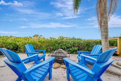 4B Waterfront Game Room Pool Hot Tub Dock House in Palm Harbor