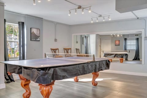 4B Waterfront Game Room Pool Hot Tub Dock House in Palm Harbor