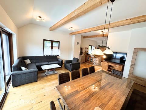 Living room, Dining area, kitchen