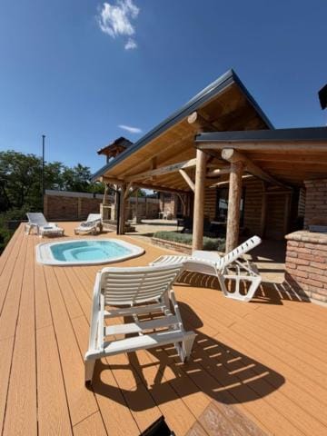 View (from property/room), Balcony/Terrace, Swimming pool, sunbed