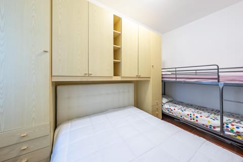 Bed, Photo of the whole room, Bedroom, bunk bed, wardrobe