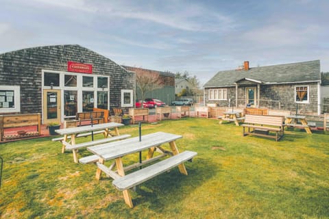 Salt Life Cottage House in Tolovana Park