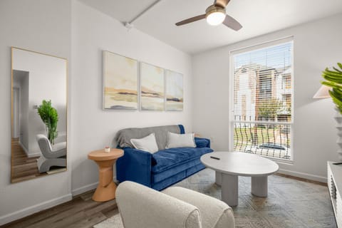 Living room, internet