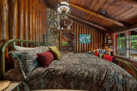 Lookout Log Cabin Cabin in Mount Hood Village
