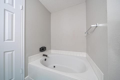 Your Serene Escape in Schertz San Antonio and NB House in Schertz