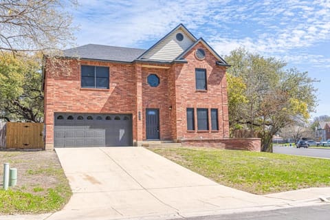 Your Serene Escape in Schertz San Antonio and NB House in Schertz