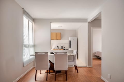 Living room, Dining area, pet friendly