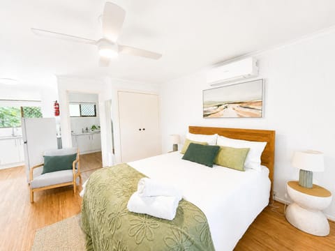 Bathroom, Bedroom, air conditioner