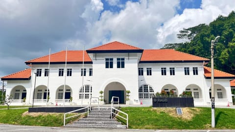 Property building, Facade/entrance, Landmark view