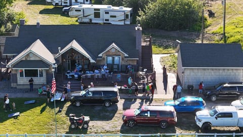 Huge 6BR Estate 2 Game Rooms on 20 Acres House in Idaho