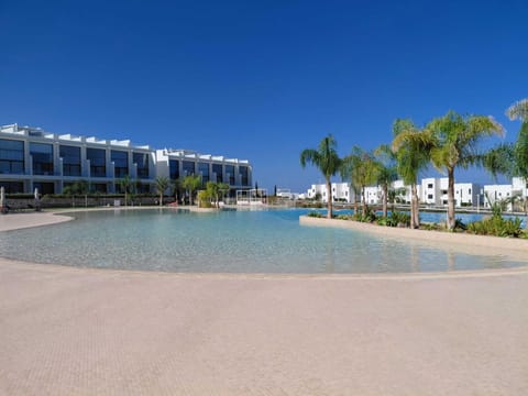 Day, Pool view, Swimming pool, Swimming pool, sunbed