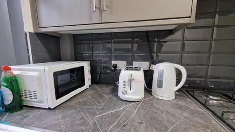 Nice Living Serviced Accommodations Birmingham 2 House in Birmingham