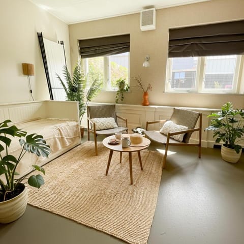 Newly Refreshed Family Retreat in Zoutelande Bed and Breakfast in Zoutelande