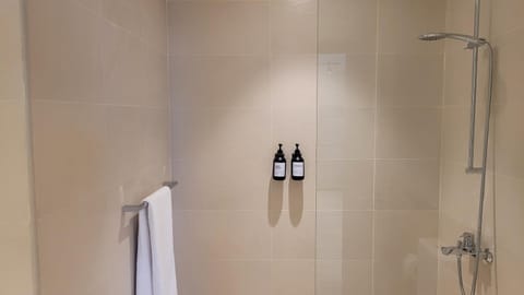 Comfortable & Stylish, Steps from F1 Arena! Apartment in Abu Dhabi