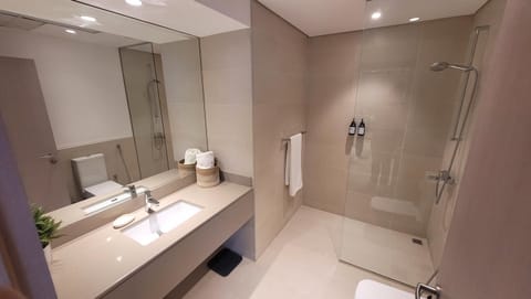 Comfortable & Stylish, Steps from F1 Arena! Apartment in Abu Dhabi