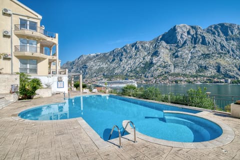 Kotor Vista Seaview 2 apartment by MN Property Apartment in Muo
