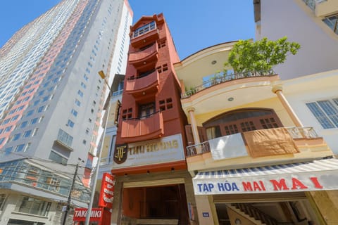 Property building, Day