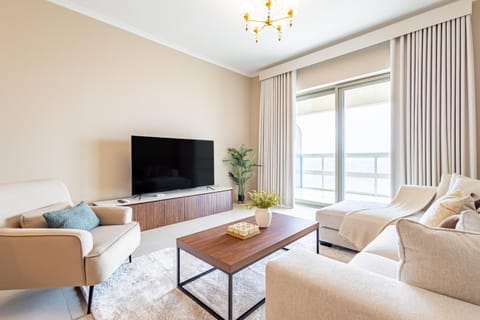 Private Beach - Full Zayed Museum Views - 1 min walk to Mamsha Boulevard and Beach - Ajwan Towers - Massive Balcony - 5 min to Louvre, Zayed National Museum, teamLab Phenomena, National History Museum, Guggenheim and more Apartment in Abu Dhabi