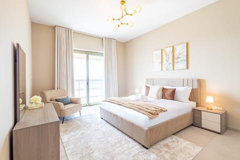 Private Beach - Full Zayed Museum Views - 1 min walk to Mamsha Boulevard and Beach - Ajwan Towers - Massive Balcony - 5 min to Louvre, Zayed National Museum, teamLab Phenomena, National History Museum, Guggenheim and more Apartment in Abu Dhabi