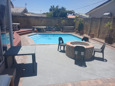 Braai and chill getaway Apartment in Cape Town